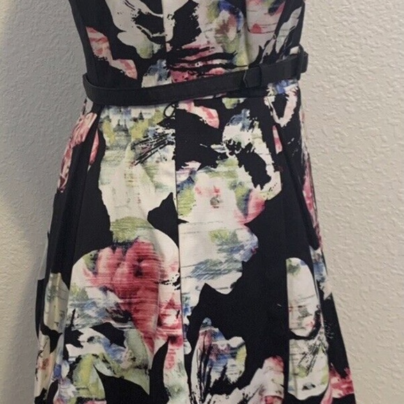 White House Black Market Spring Floral Princess Rockabilly Dress Women's Size 0 - Picture 4 of 14